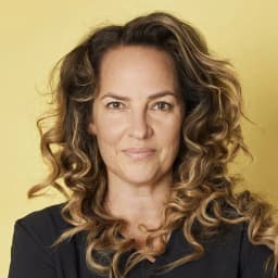 Den menneskelige stemme i en AI-æra - og hvorfor fremtiden kræver at vi ”træder i karakter”